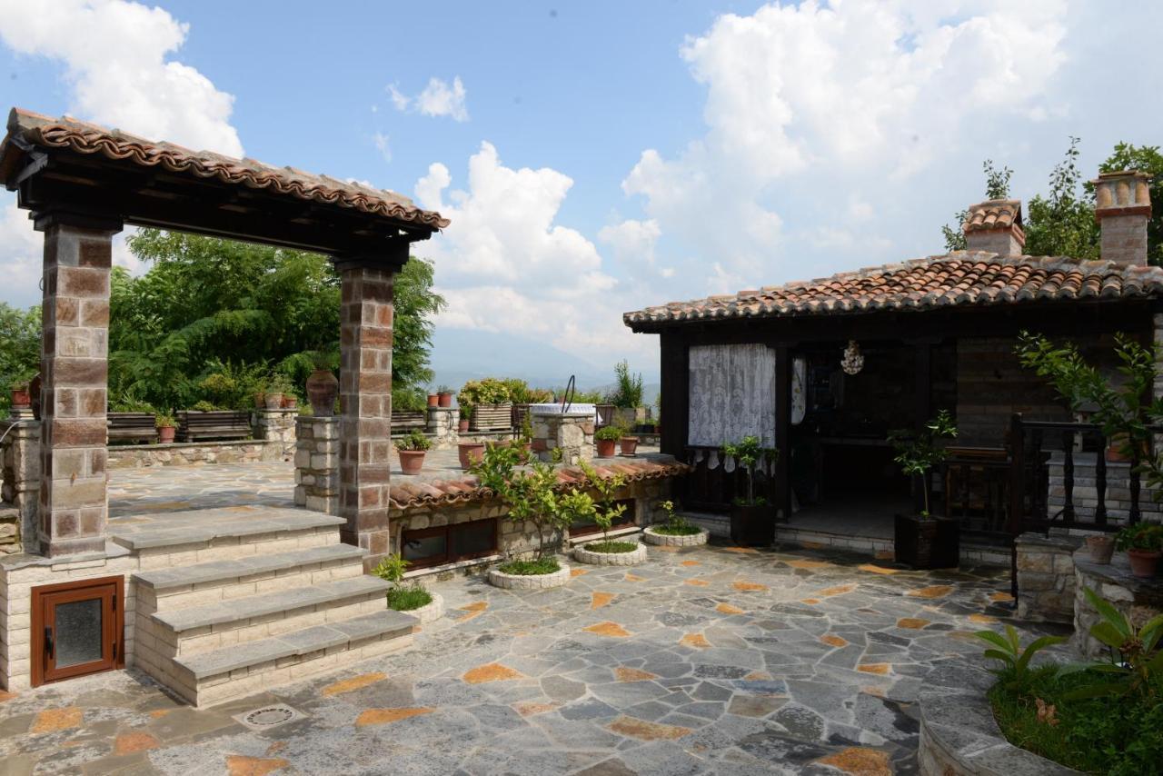 Guest House Iljesa Berat Exterior foto